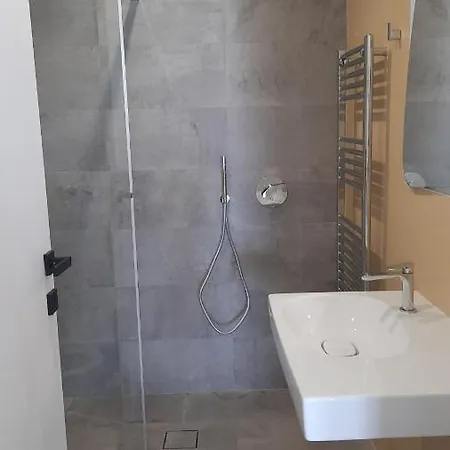 Han/Misafirhane Goeghin